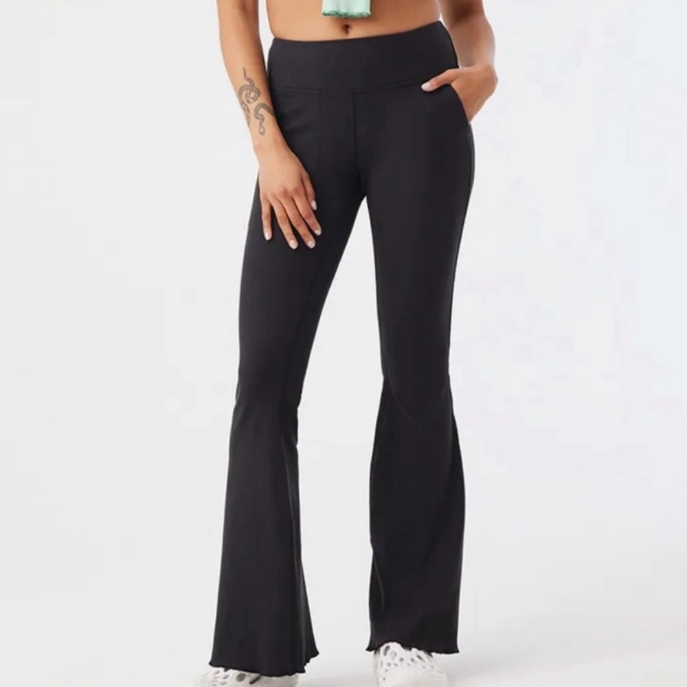Outdoor Voices Black Superform Rib Flare Pant